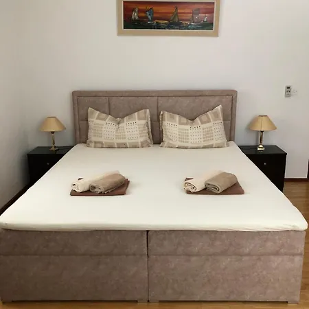 Berlin 4*