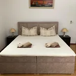 Berlin 4*